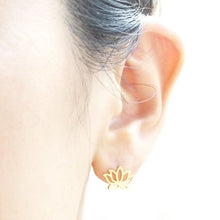 Load image into Gallery viewer, SMJEL Bohemian Vintage Earrings Jewelry Leaf Geometric Round Stud Earrings for Women Simple Bar Leaf Earing Ear Climber Girls