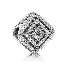 Load image into Gallery viewer, 2019 Christmas New Fashion Love Flower Blossoms Starfish Glass Fit Pandora Bracelet Charms Women Bead DIY Jewelry Making