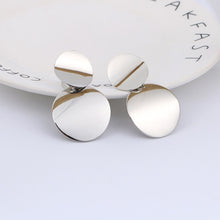 Load image into Gallery viewer, 2019 Fashion Non Pierced Clip On Earrings Gold Black Metal Round Disc Statement Ear Clips for Women Bijoux Brincos Party Gift